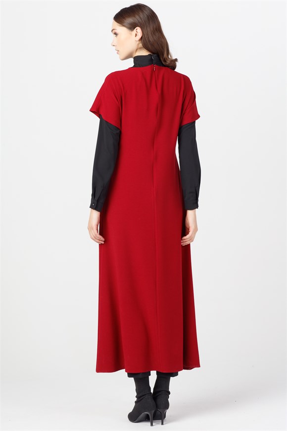 Kırmızı - Jile Yakası Zincir Detaylı Elbiseli Takım