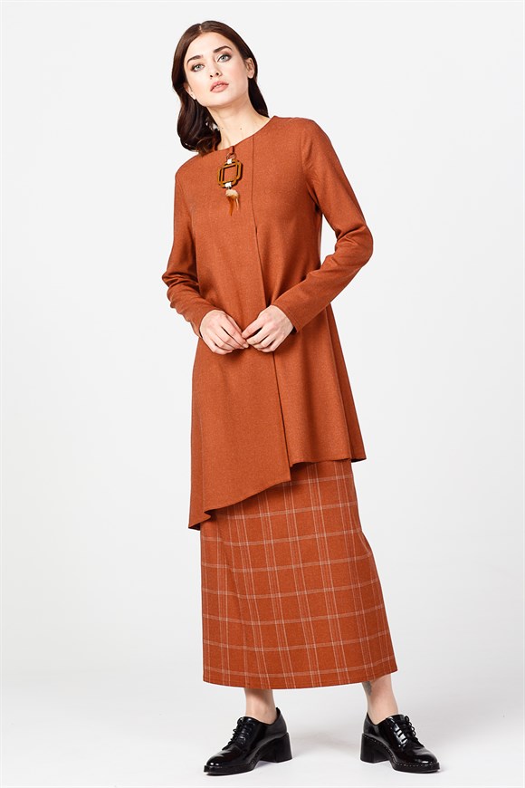 Brick - Suit With Slit Front Side and Asymmetric Skirt