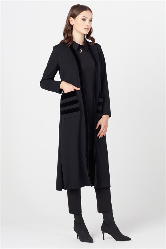Siyah - Cep ve Önü Kürk Detaylı Tunik Yakası Broşlu İçli Dışlı Takım