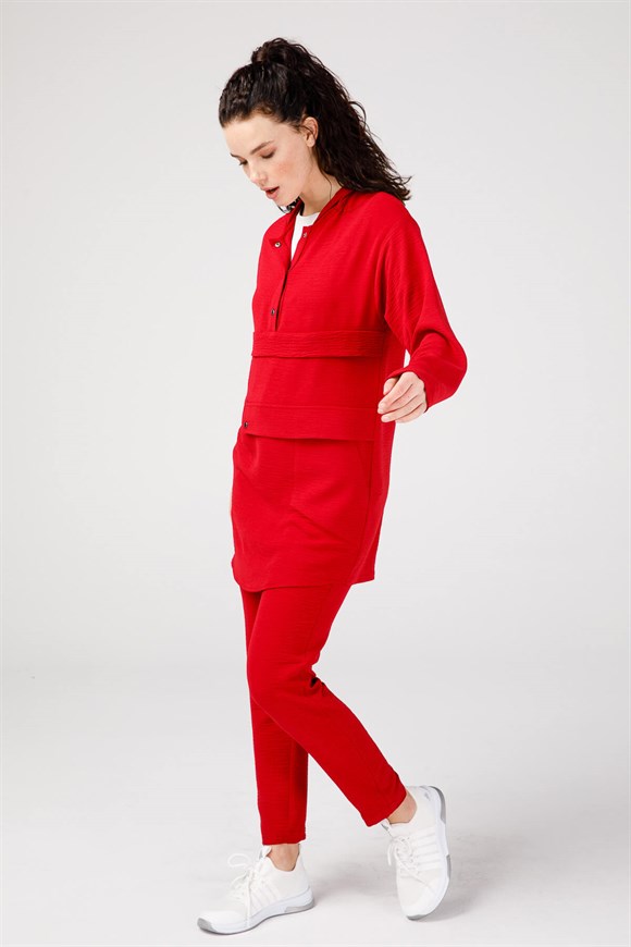 Önü Çıtçıtlı Tunikli Pantolonlu Takım  Kırmızı